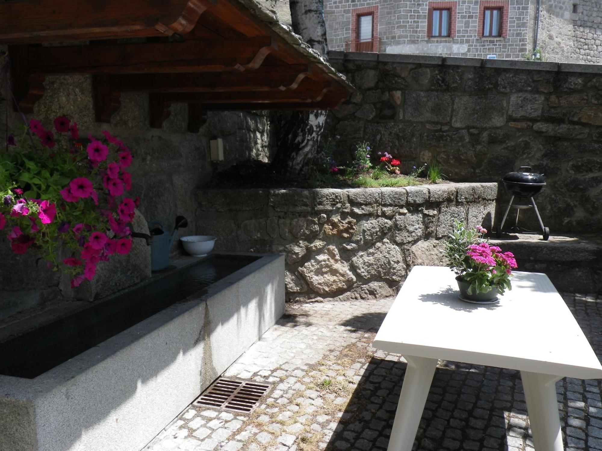 Gite De La Begude Rieutort Exterior foto